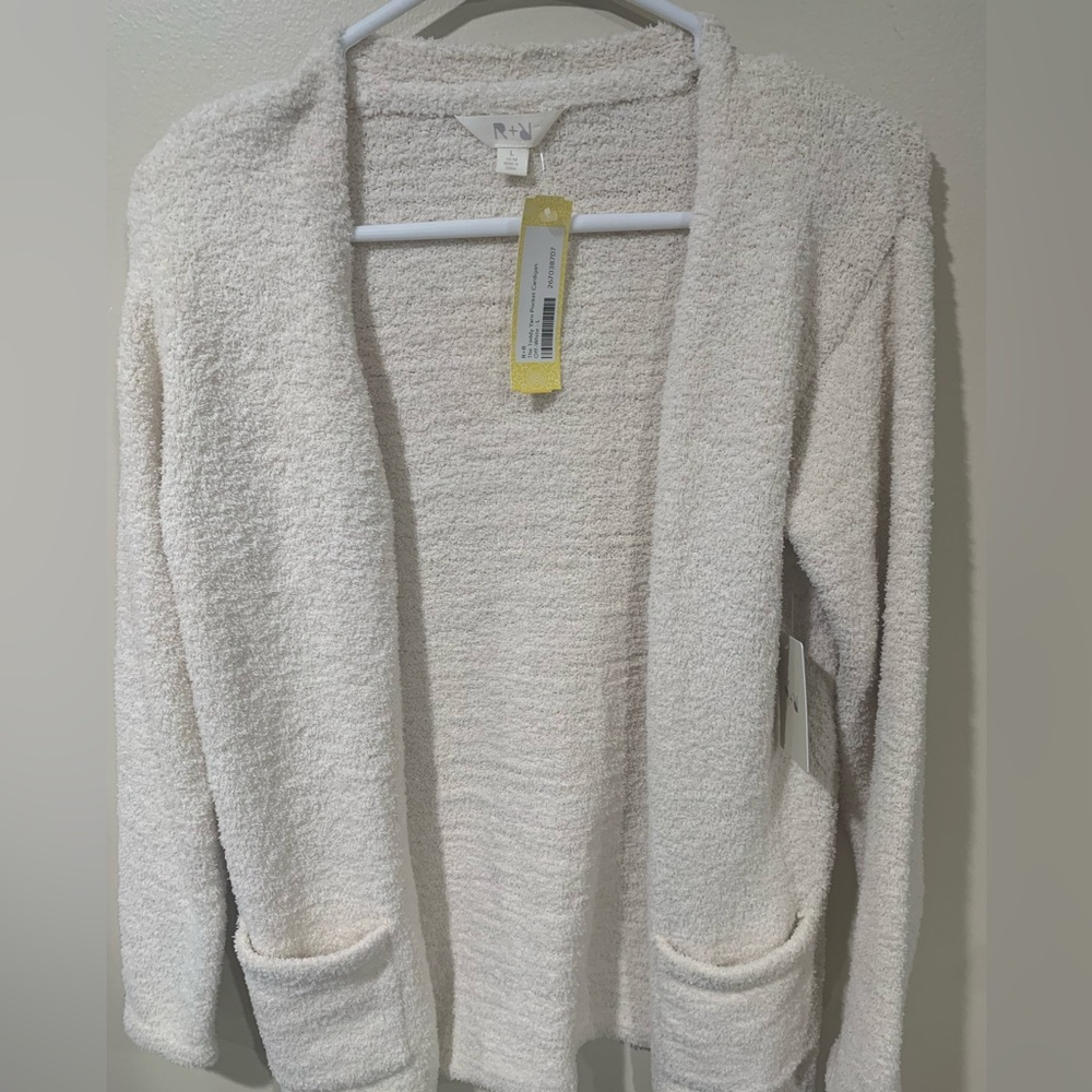 Off white Cardigan (L)